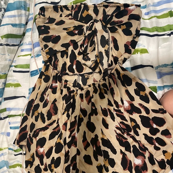 Leopard open back romper - Picture 2 of 2